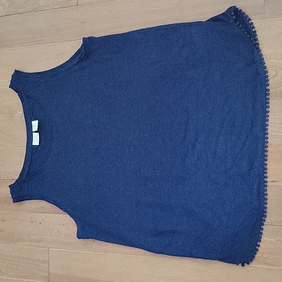 Lucy and Laurel Linen Blue Tank with Cute Trim Medium - Picture 1 of 6